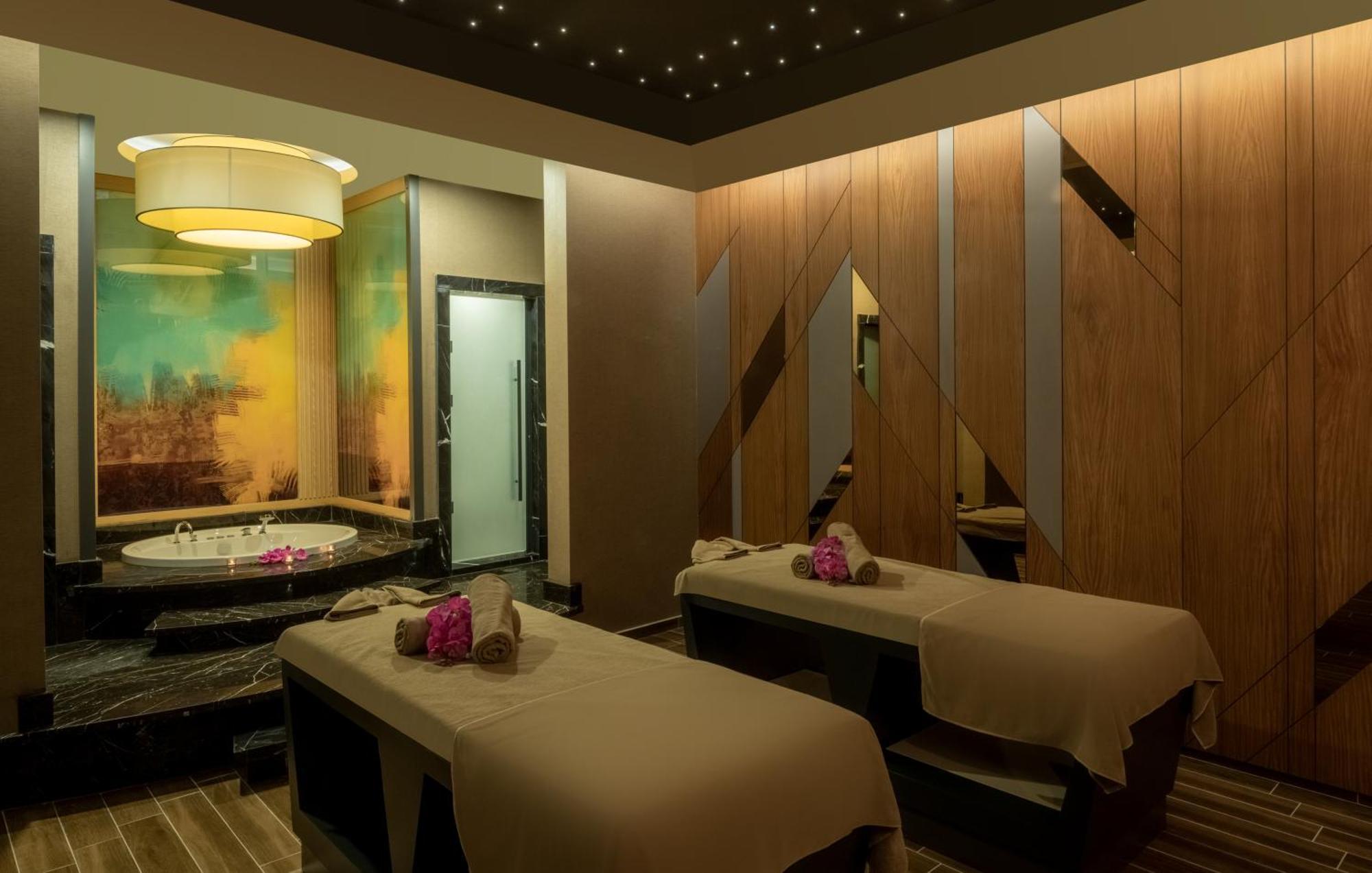 Doubletree By Hilton Manisa Hotel Luaran gambar